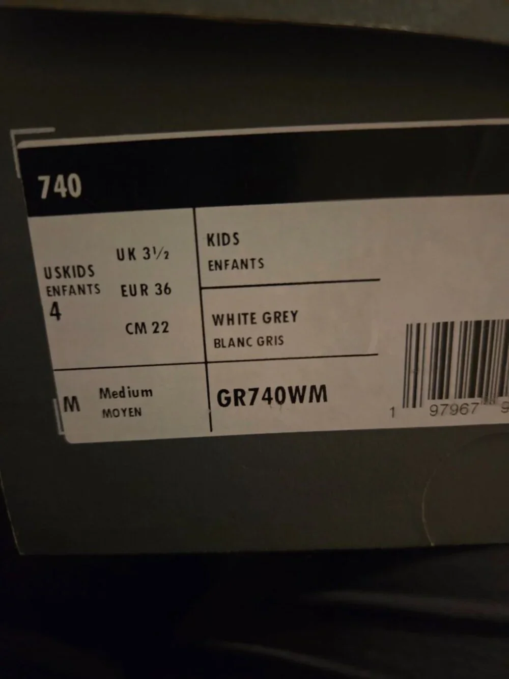 Girls sneakers size 4 new balance